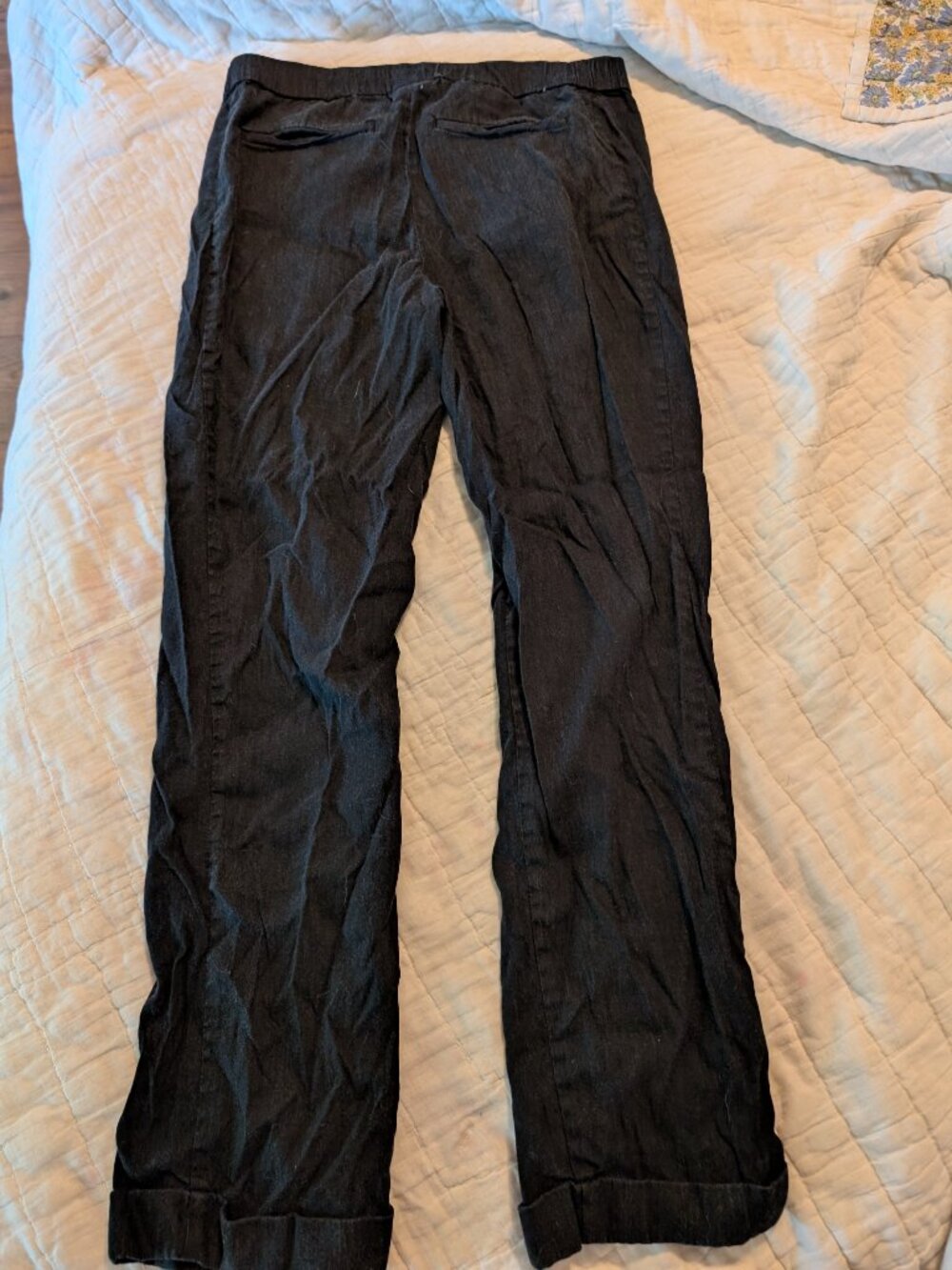 Two pairs of linen pants - Picture 3 of 11